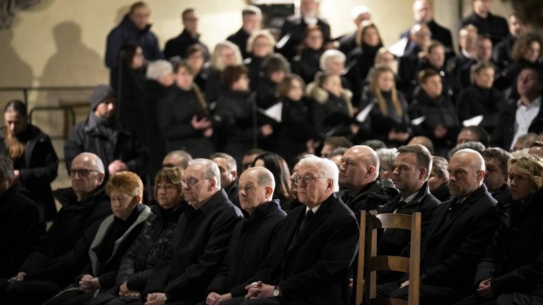 Стотици се събраха в Магдебург, за да почетат паметта на жертвите на нападението