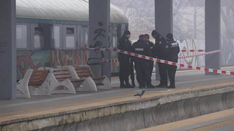 Четирима загинаха при пожар във вагон на Централната жп гара, двама са в тежко състояние