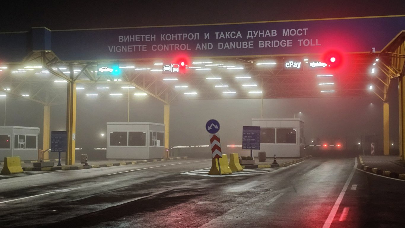 До 8 януари отпадат всички ограничения на Дунав мост при Русе