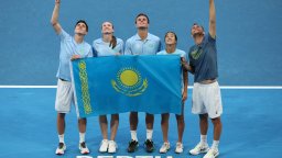 Казахстан е първият полуфиналист на United Cup, а Швьонтек поведе Полша към спечелване на групата