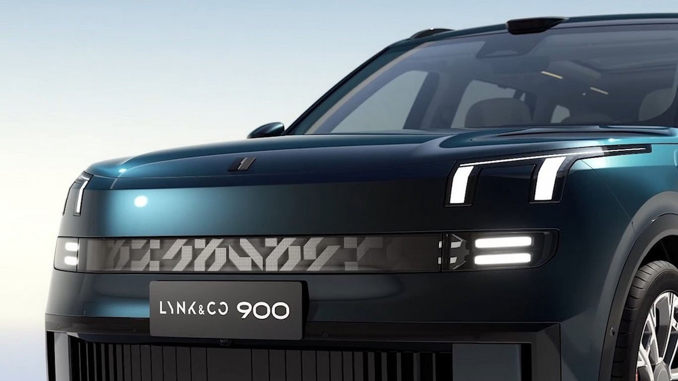 Lynk & Co 900 