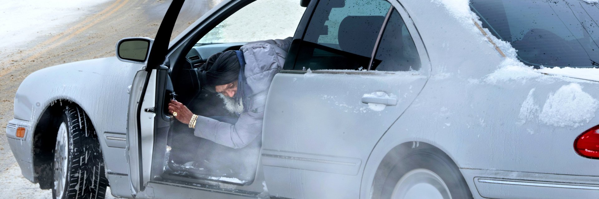 Тежката зимна буря в САЩ и наводненията Европа взеха жертви (снимки)