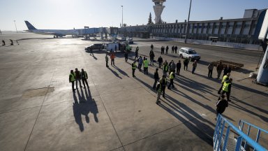 Летището в Дамаск подновява международните полети