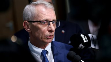 Денков реагира с изненада че слухове и публикации го спрягат