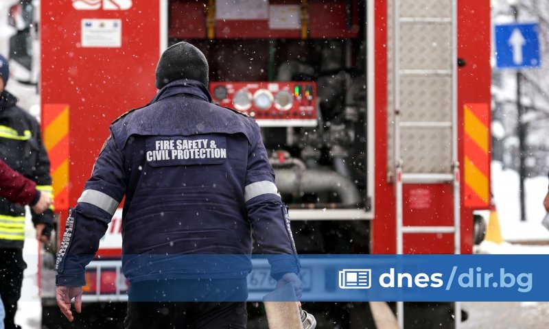 Едноетажна къща изгоря при пожар в руенското село Люляково, съобщиха