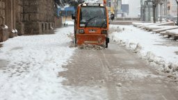 Заради непочистени от сняг и лед площи са наложени глоби в районите "Студентски", "Средец" и "Изгрев"