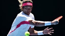 Australian open: Китаец изправи до стената световния №13, сърби поднесоха петсетово шоу (Резултати)