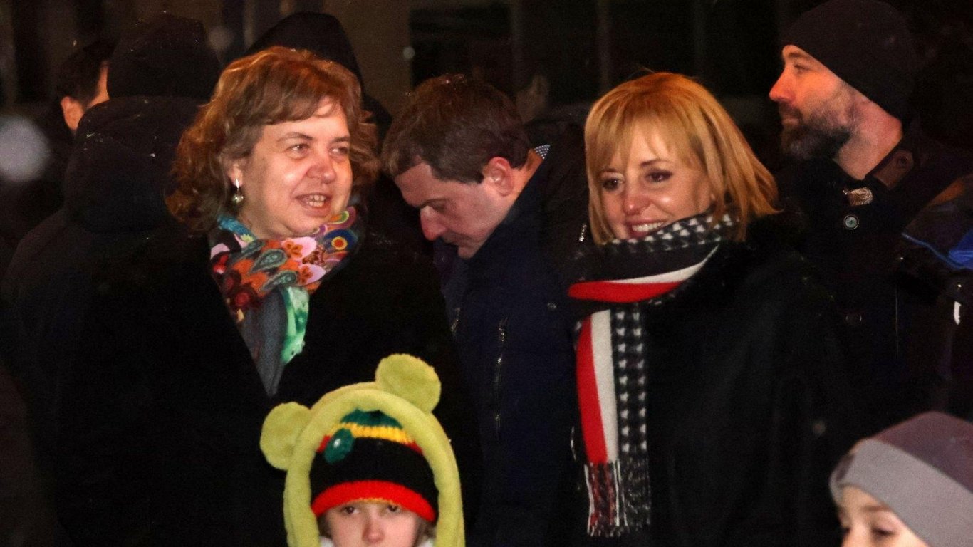 Заедно с Наталия Киселова на празника беше и Мая Манолова, лидер на