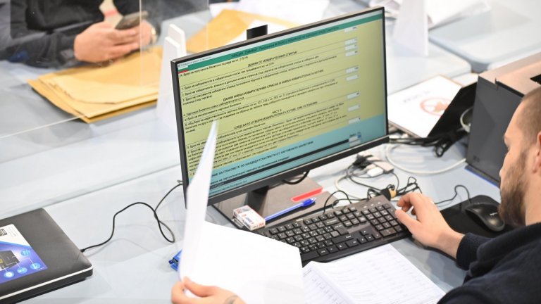 ЦИК: Ако бюлетината има дефекти и грешки при производството ѝ, вотът се зачита за действителен