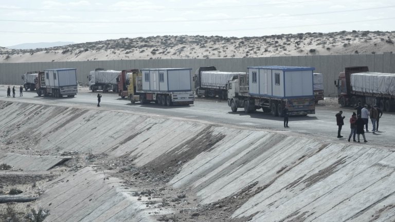 Израел отвори граничния пункт "Рафах", но само за пешеходци