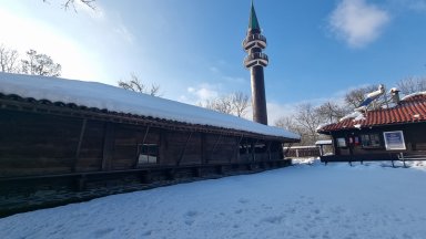 Джамията на седемте девойки: Построена за една нощ, реставрирана за седем години