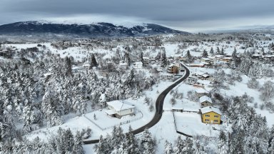 Шейни, спа центрове и снегоходки: 10 от най-добрите зимни ваканции в Европа