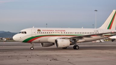 По настояване на председателя на парламента Натария Киселова престоят на