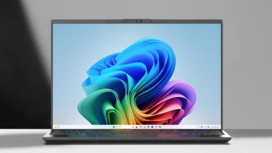 Fujitsu представи най-лекия 14-инчов лаптоп в света с Copilot Plus, задвижван от Intel Lunar Lake