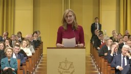 Българският еврокомисар пристига в София по покана на Green Transition Forum