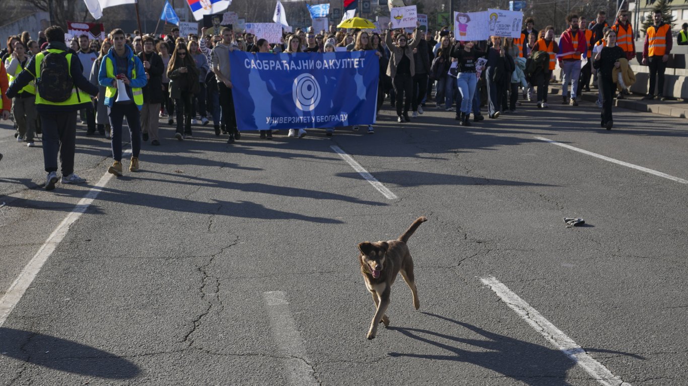 Протестиращите блокираха отсечка от международната магистрала край Белград