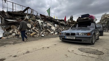 Израел удари цели в Южен Ливан с артилерия и от