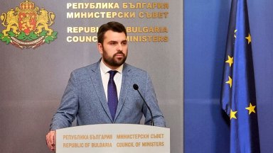 Външният министър: Екипажът на "Вежен" не е задържан, има консул на място