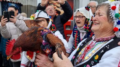 Празнуваме Сретение Господне и Петльовден (снимки)