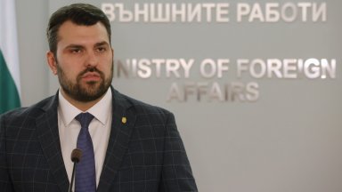 Украинският външен министър Андрий Сибига покани българския си колега Георг