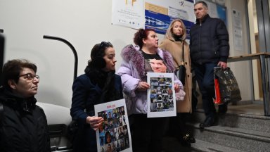 "Ангели на пътя" протестираха пред ВСС заради съдията, отказал да конфискува колата на Нойзи (снимки)