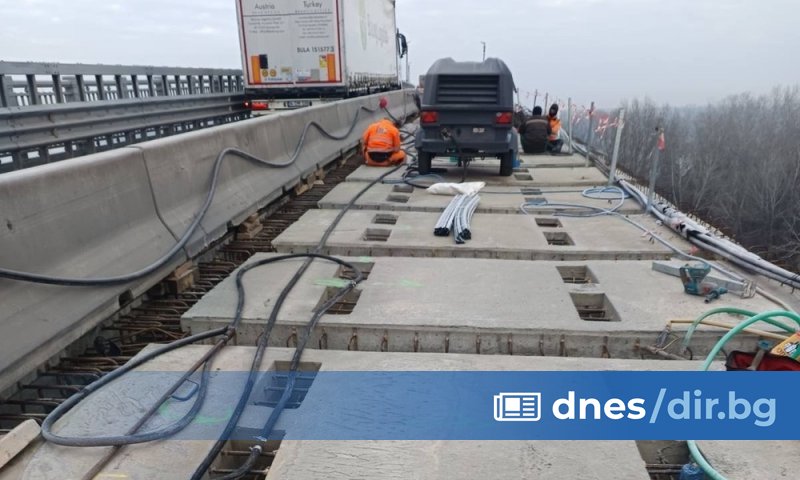 Дунав мост при Русе ще бъде затворен за движение за