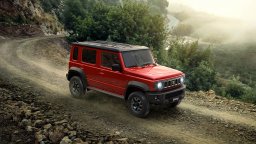 Suzuki Jimny дебютира в Япония с 5 врати