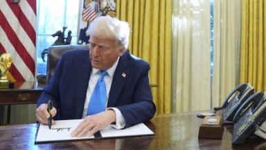 Американският президент Доналд Тръмп подписа указ с който да се