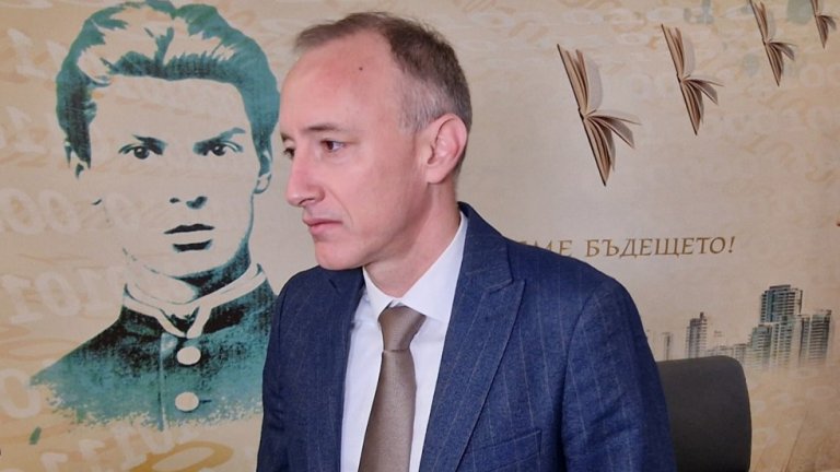 "Добродетели и религии" влиза в програмата най-рано през учебната 2026-2027 година