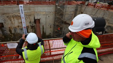 Строителството на двете отсечки по трета линия на метрото които