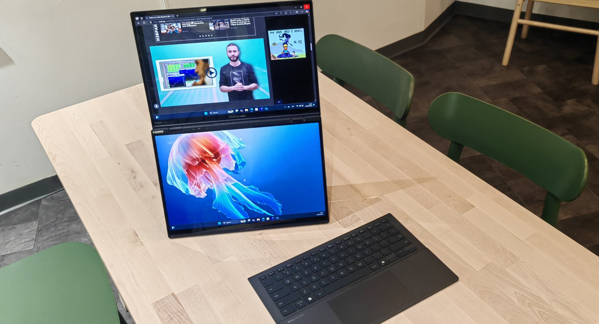 ASUS Zenbook Duo (2025)