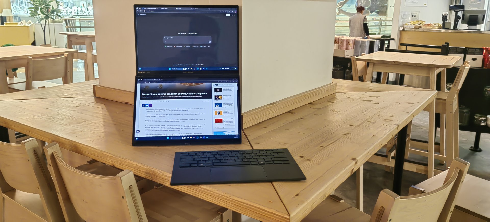 ASUS Zenbook Duo (2025)