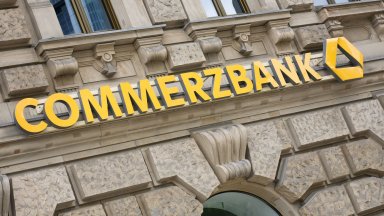 Нова стратегия на Commerzbank в опит да отблъсне UniCredit