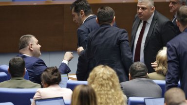 Кирил Петков дава на съд Делян Пеевски Това става ясно