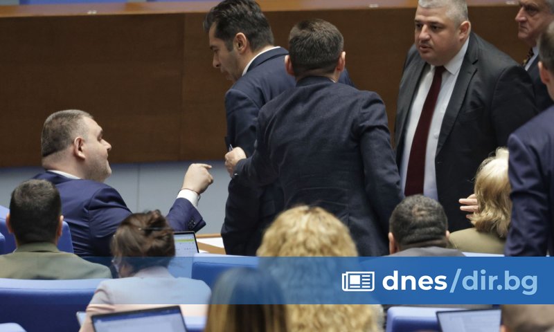 Кирил Петков дава на съд Делян Пеевски. Това става ясно
