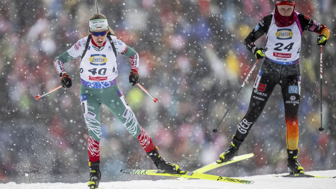 Българска биатлонистка ликува с перфектна стрелба в Световната купа