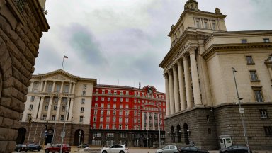 Да България настоява вместо да абдикира от отговорност и да