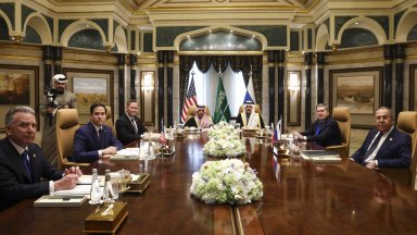 Руският външен министър Сергей Лавров заяви че вчерашните разговори между