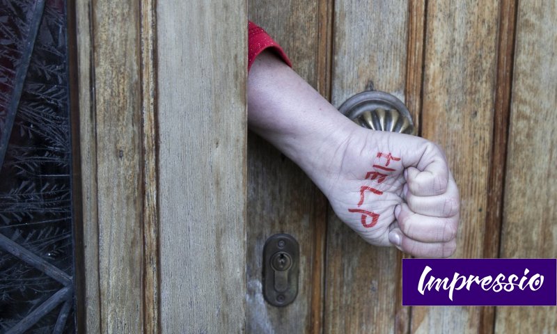 Софийската градска прокуратура (СГП) разследва двама души за престъпления срещу