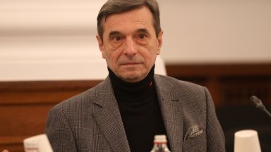 Димитър Манолов: Бюджетът не е точно оттеглен