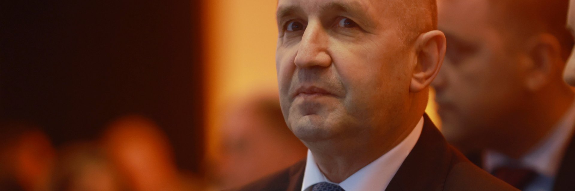 Румен Радев: Всяка проява на насилие и вандализъм в този момент е покушение срещу България