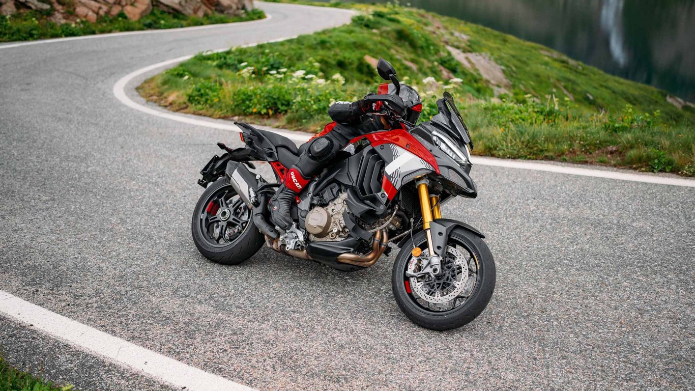 Ducati Multistrada V4 2025