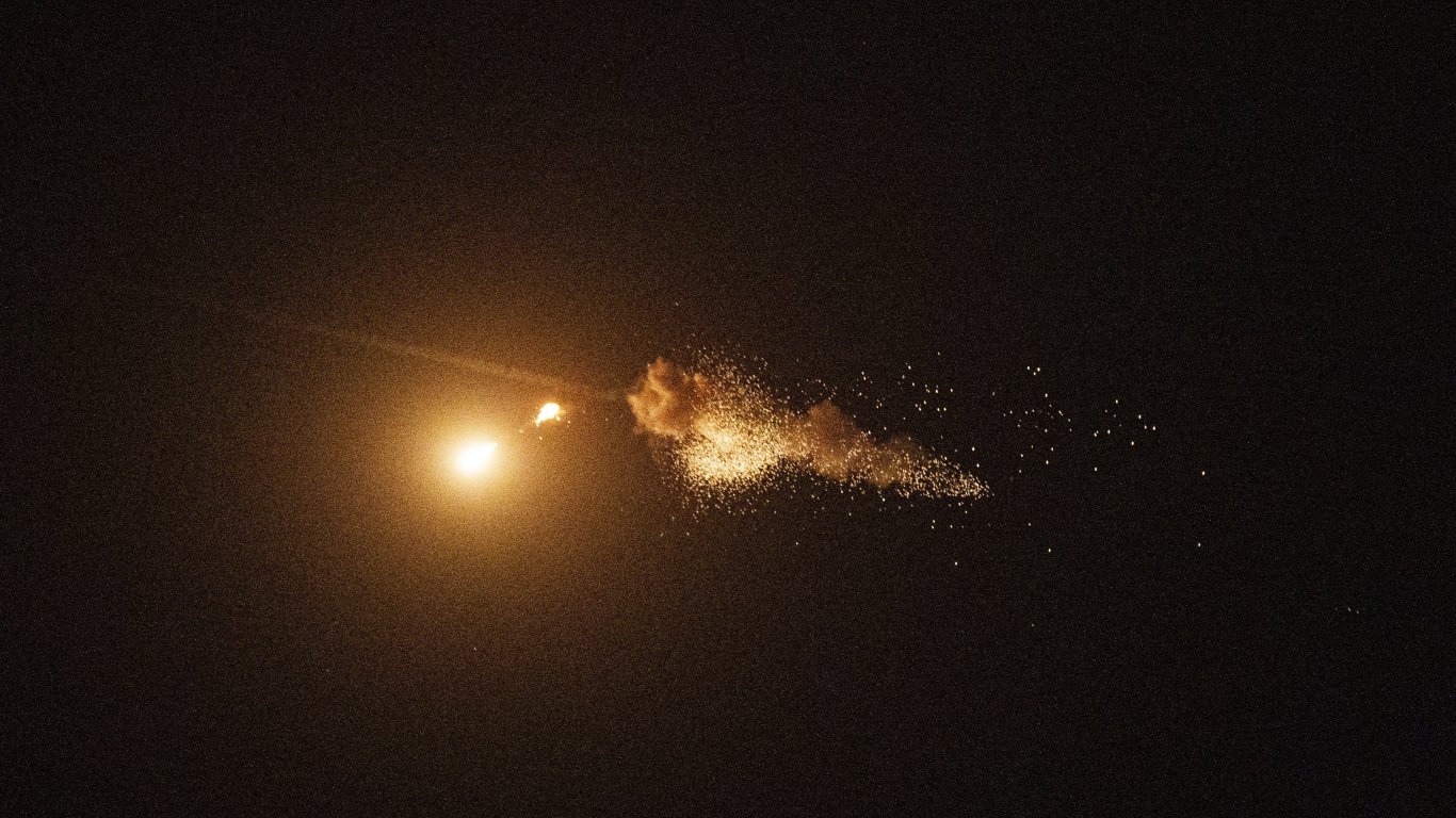 Украинска тийнейджърка е ранена в главата след руска атака с дронове срещу Киевска област