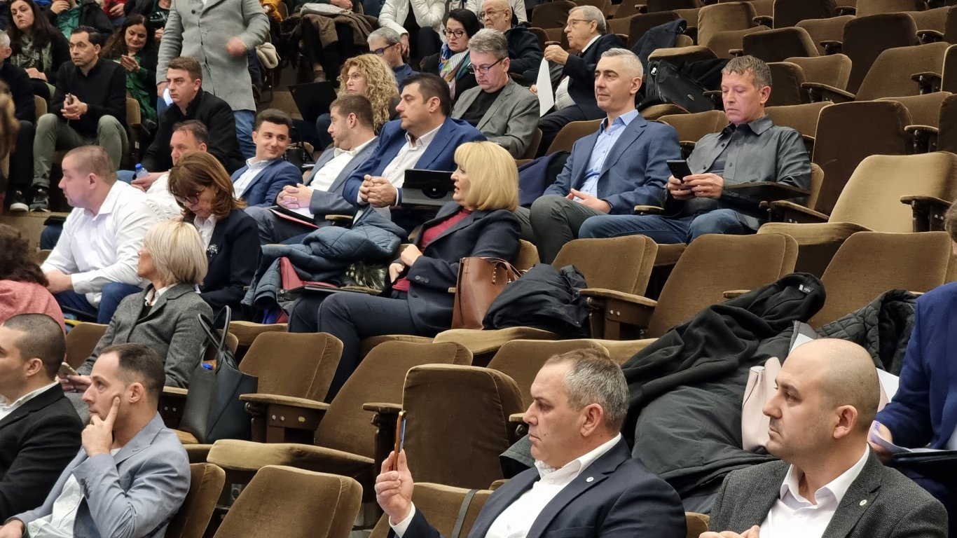 Варна отмени решението си за вдигането на такси и услуги