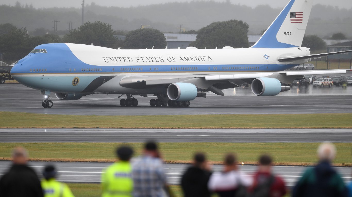 Сегашният Air Force One е на близо 40 години