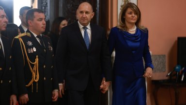 На приема във Военния клуб: Президентът нарече гостите "строители на съвременна България" (снимки)