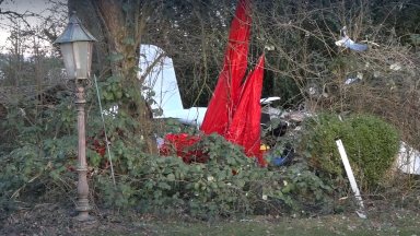 Петдесет и една годишен пилот на едномоторен самолет загина след