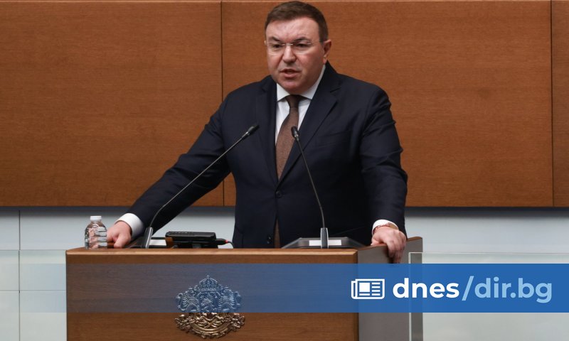 Правителството е стабилно, разбира се, че ще издържи на маратона