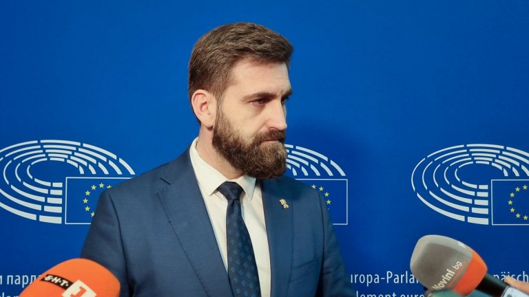 Андрей Новаков: Полски и литовски SIM карти са открити в дроновете над Полша