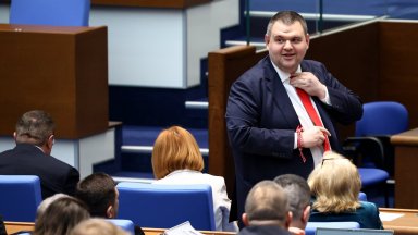 Чувствам се като човек който ще спаси България от всички